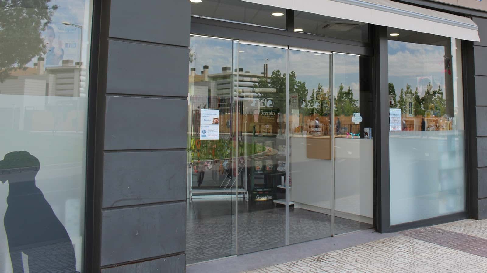 vetmonzon ccv veterinario centro en monzon en huesca principalImage ADOPTA Sitios Pet Friendly