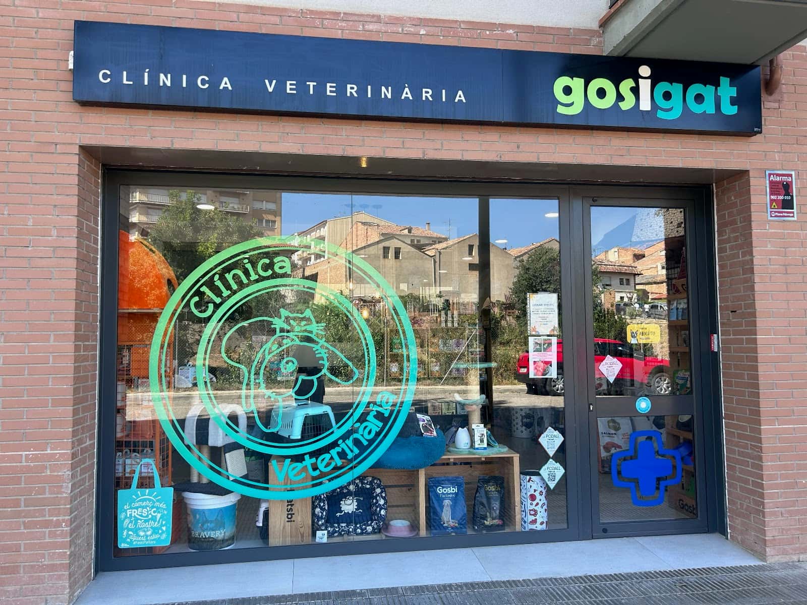 clinica veterinaria gosigat veterinario clinica en tremp en lleida principalImage ADOPTA Sitios Pet Friendly