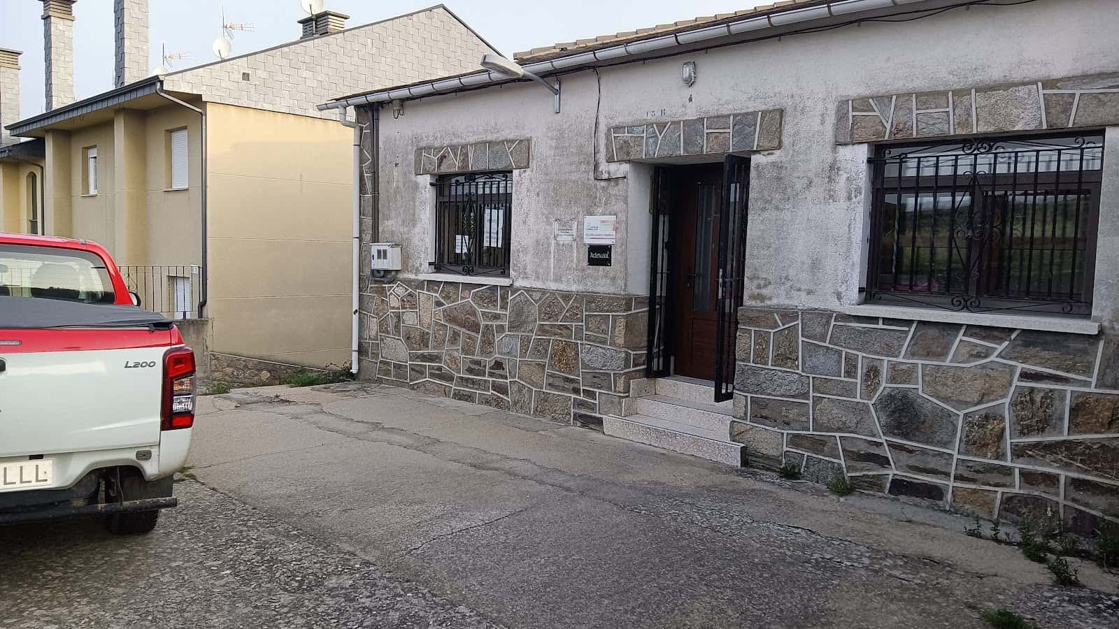 junta de castilla y leon unidad veterinaria de puebla de sanabria veterinario centro en puebla de sanabria en zamora principalImage ADOPTA Sitios Pet Friendly