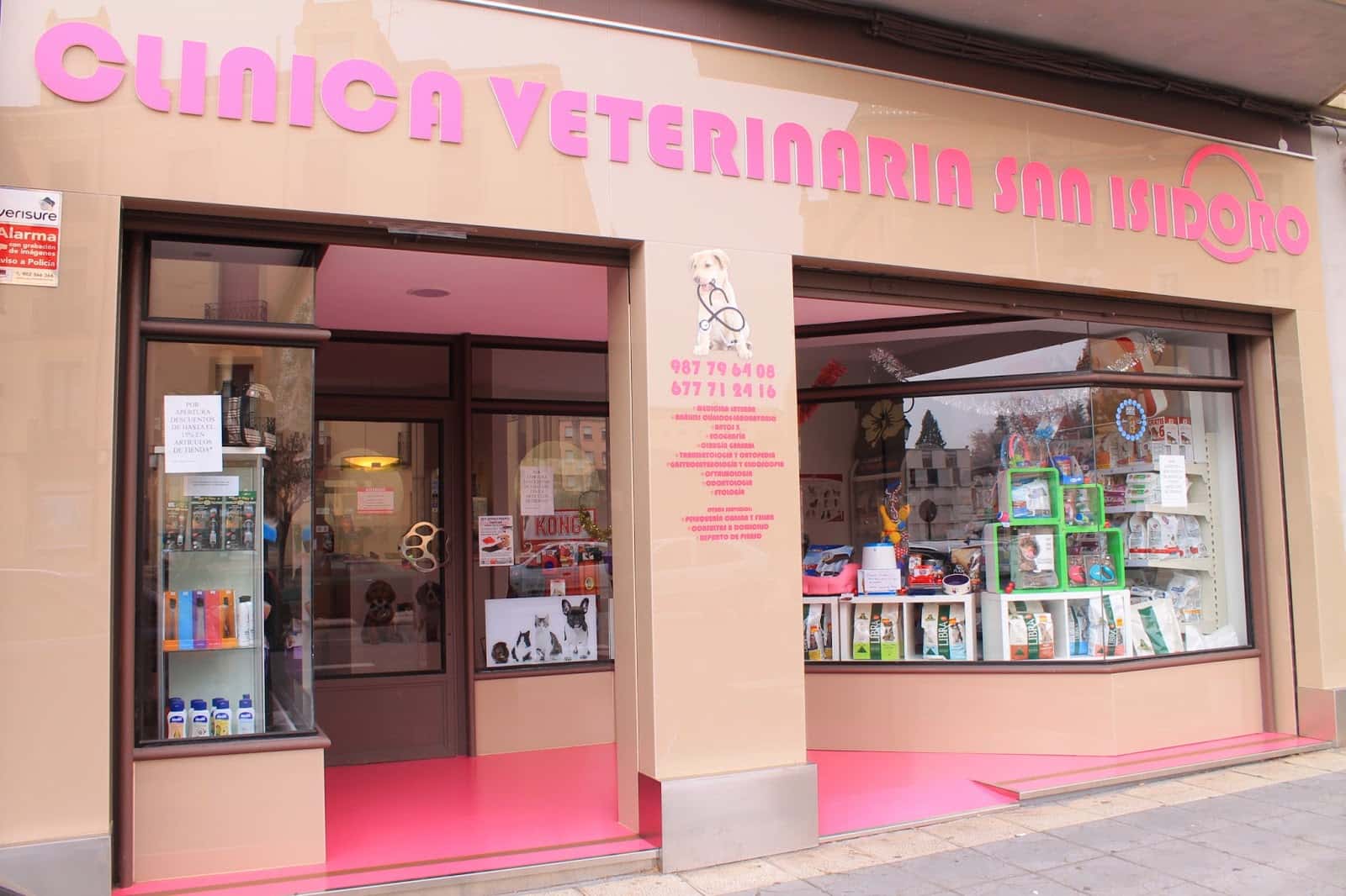 veterinaria san isidoro veterinario centro barrio leon en leon en leon principalImage ADOPTA Sitios Pet Friendly