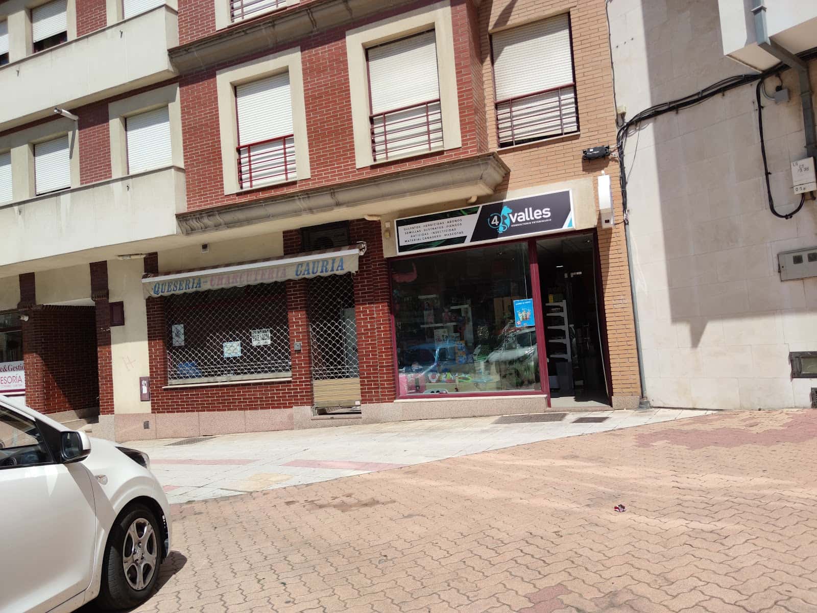 consultorio veterinario 4valles veterinario centro en la robla en leon principalImage ADOPTA Sitios Pet Friendly