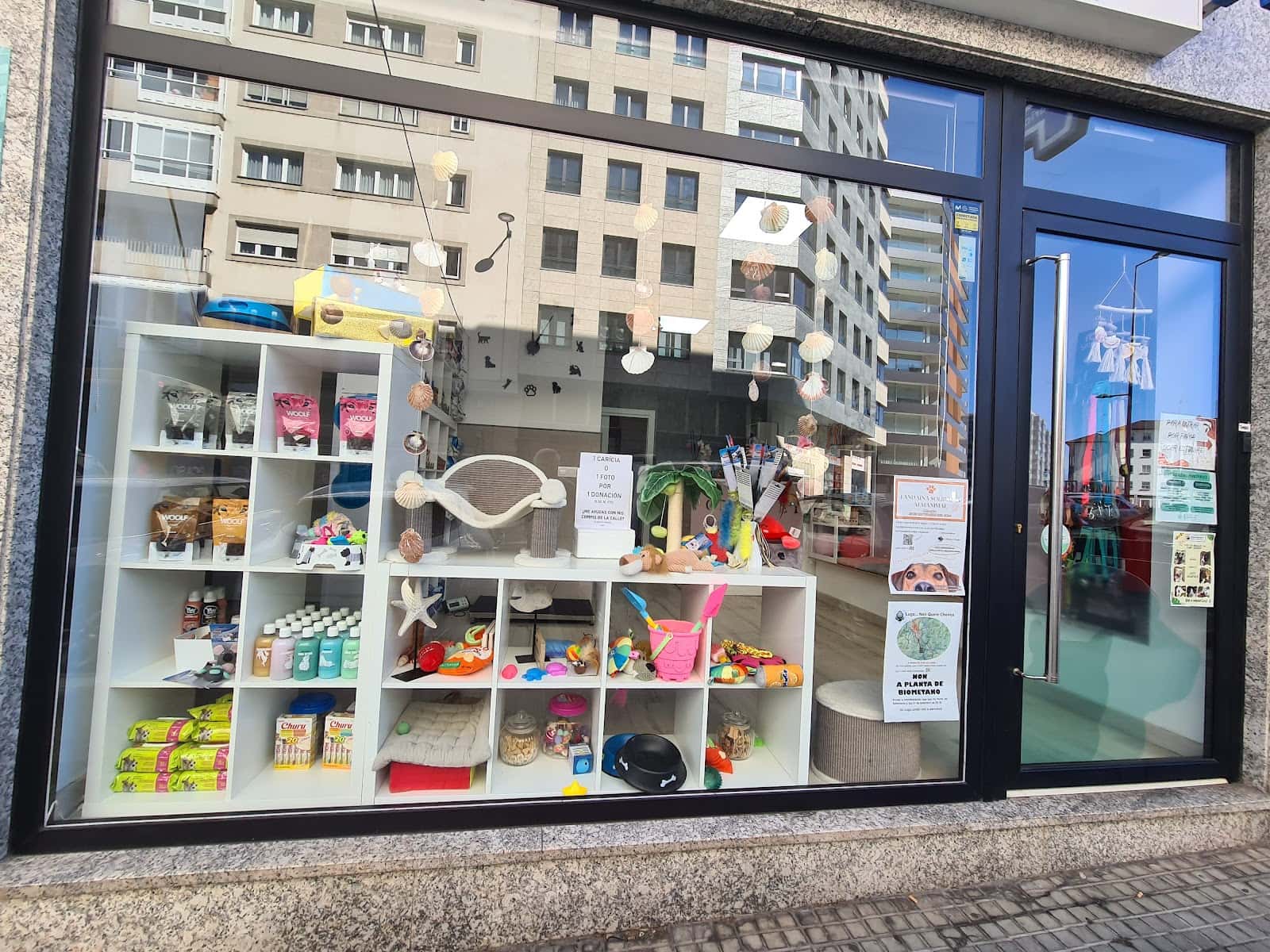 portovet centro veterinario veterinario centro barrio lugo en lugo en lugo principalImage ADOPTA Sitios Pet Friendly