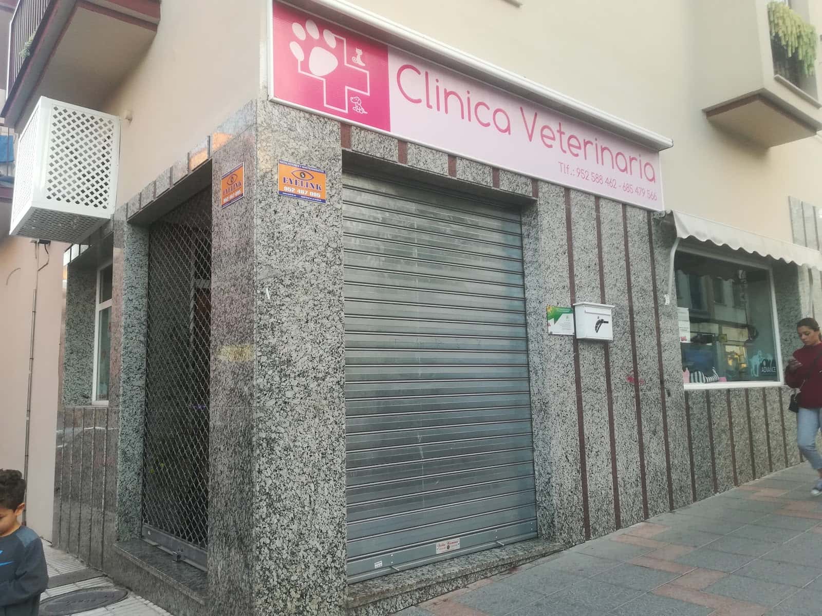clinica veterinaria cuca martin veterinario clinica en las lagunas de mijas en malaga principalImage ADOPTA Sitios Pet Friendly