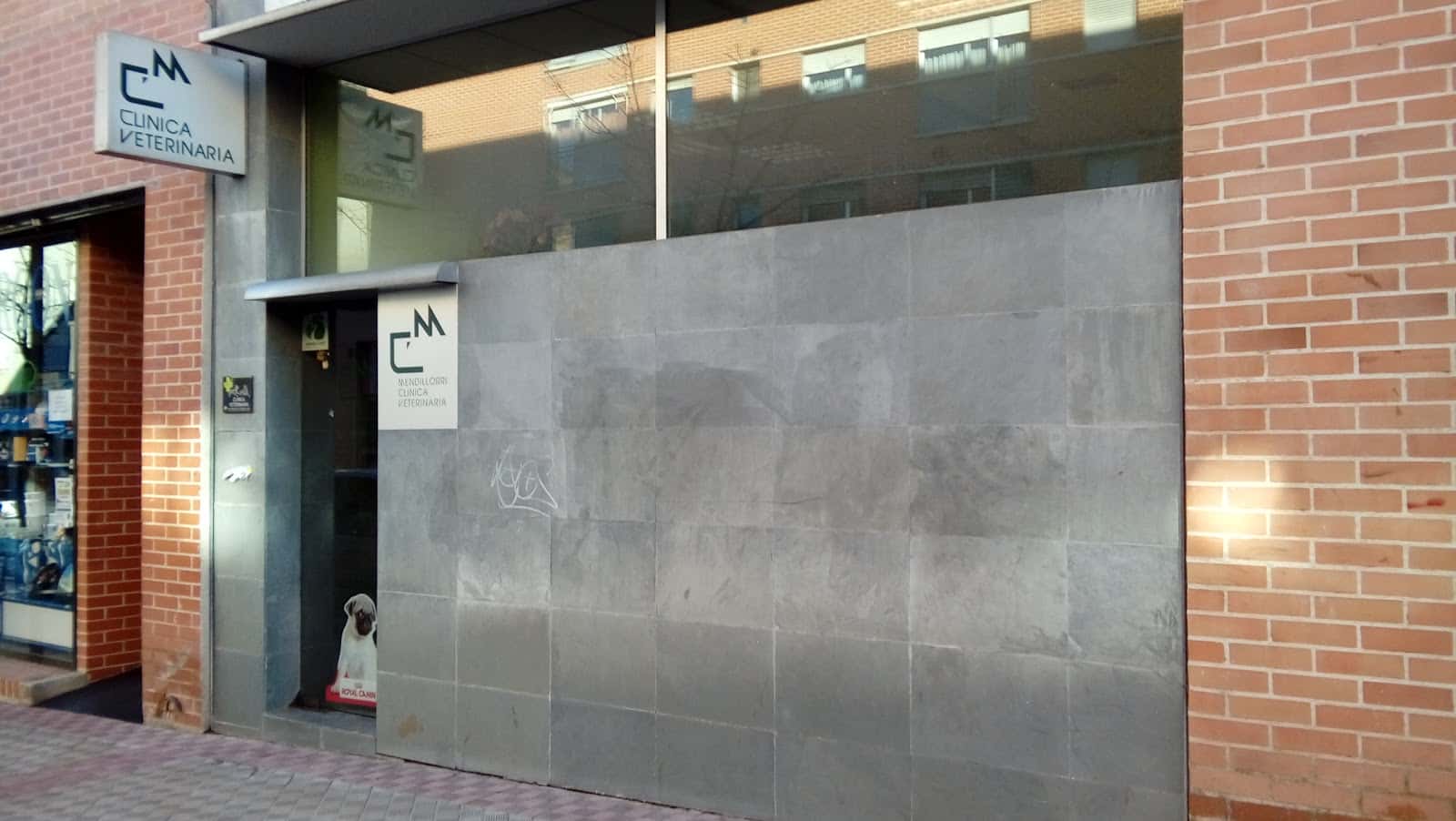 clinica veterinaria mendillorri veterinario clinica en pamplona en navarra principalImage ADOPTA Sitios Pet Friendly