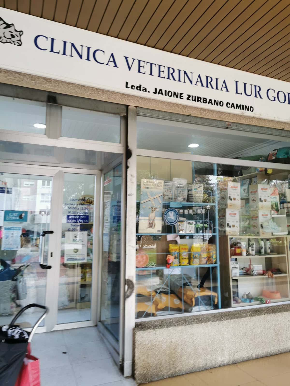 Clínica Veterinaria Lur Gorri