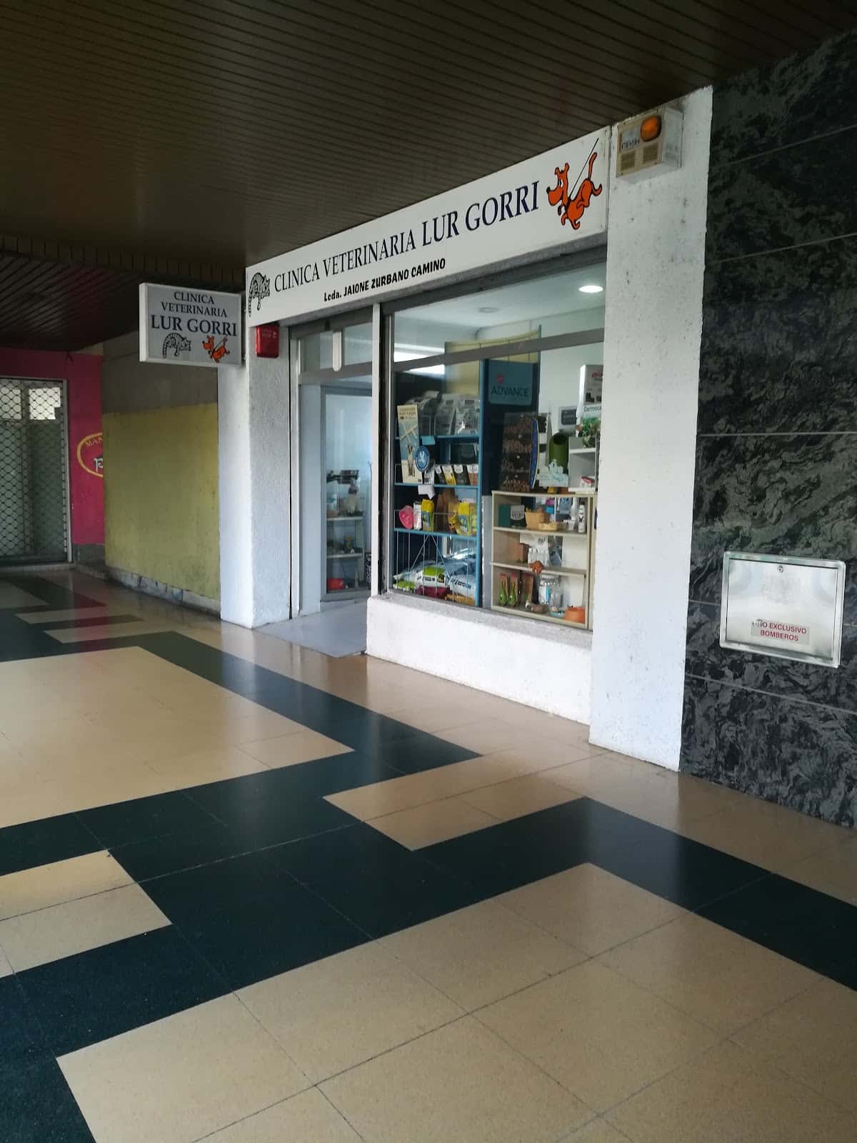 Clínica Veterinaria Lur Gorri