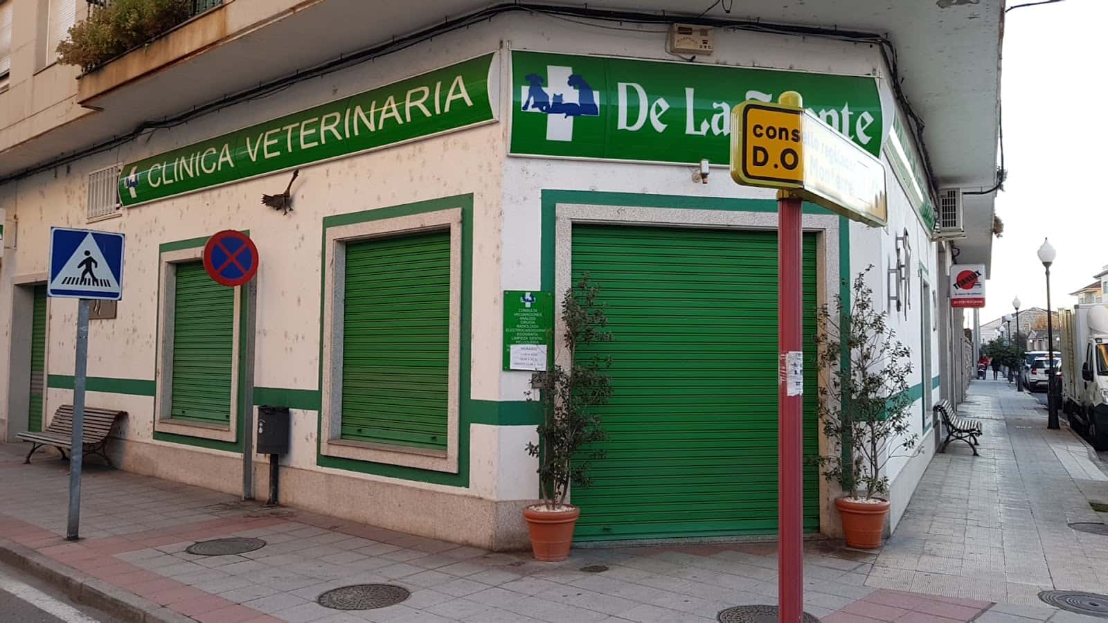 clinica veterinaria la fuente veterinario clinica en verin en ourense principalImage ADOPTA Sitios Pet Friendly