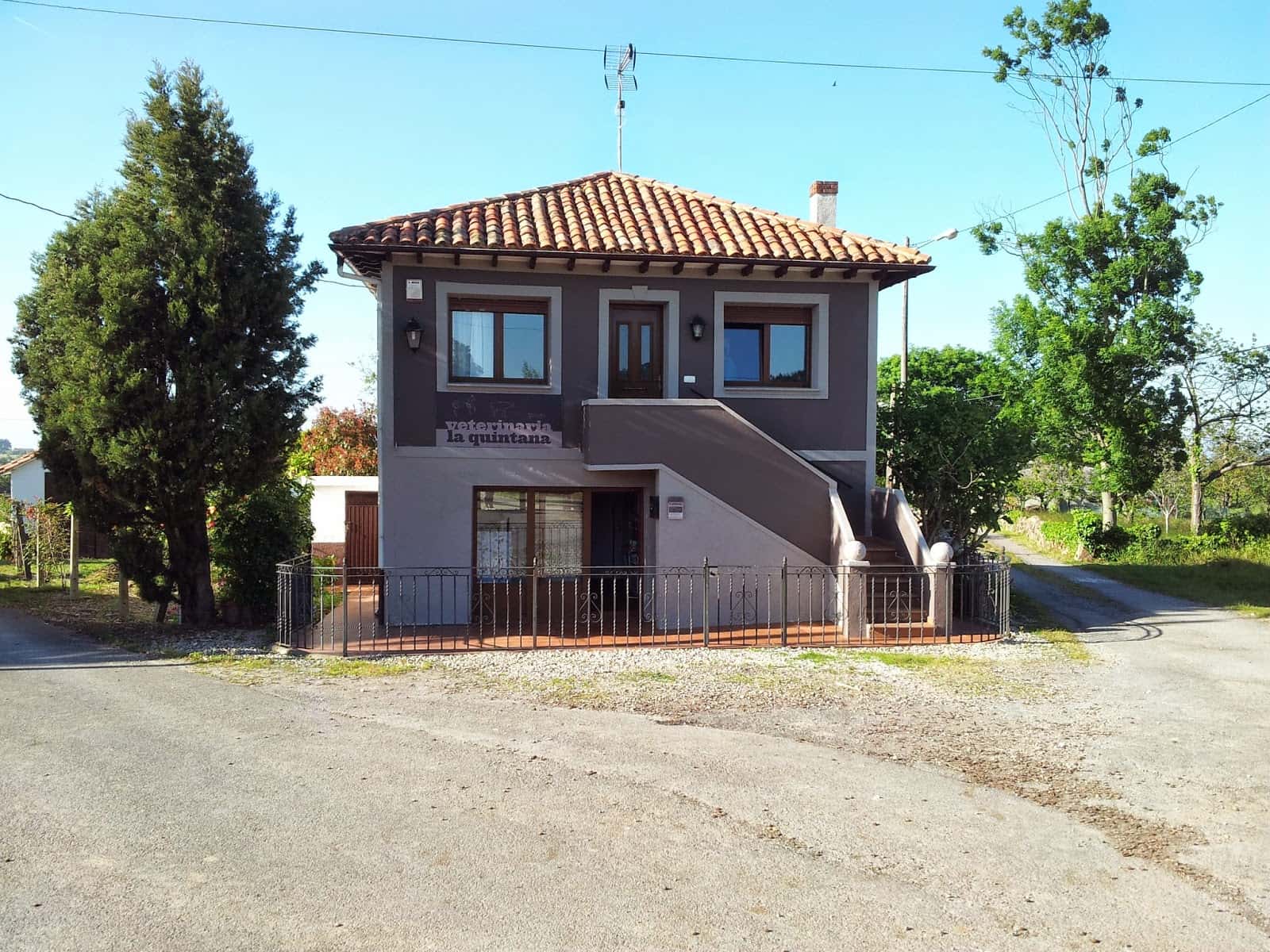 veterinaria la quintana veterinario centro en villaviciosa en asturias principalImage ADOPTA Sitios Pet Friendly