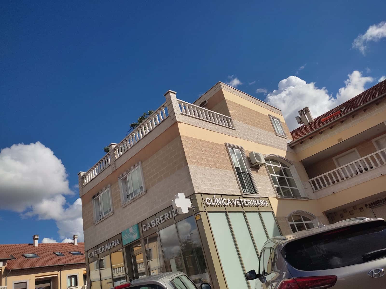 CLÍNICA VETERINARIA CABRERIZOS
