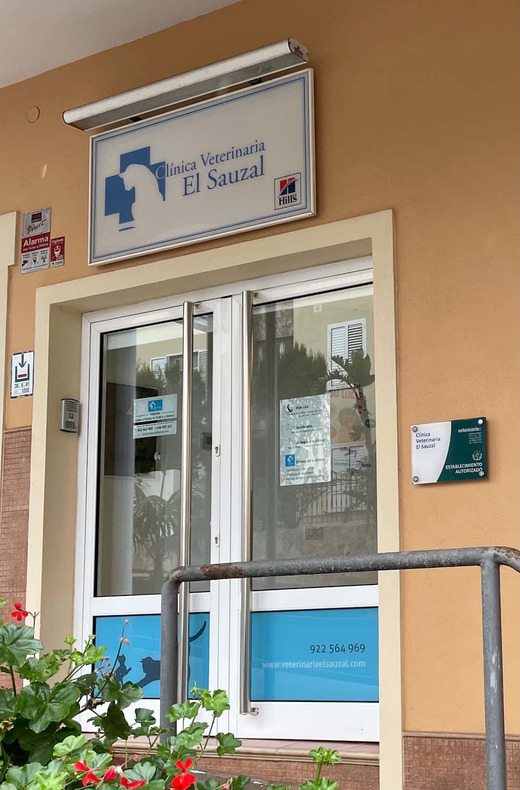 clinica veterinaria el sauzal veterinario clinica en el sauzal en santa cruz de tenerife principalImage ADOPTA Sitios Pet Friendly