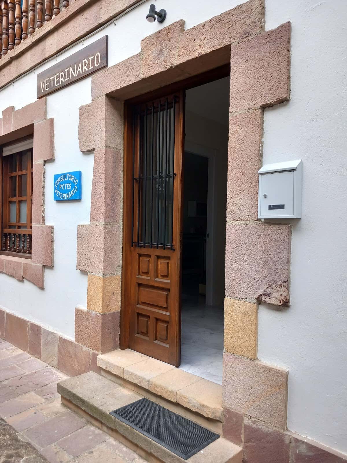 consultorio veterinario potes veterinario centro en potes en cantabria principalImage ADOPTA Sitios Pet Friendly