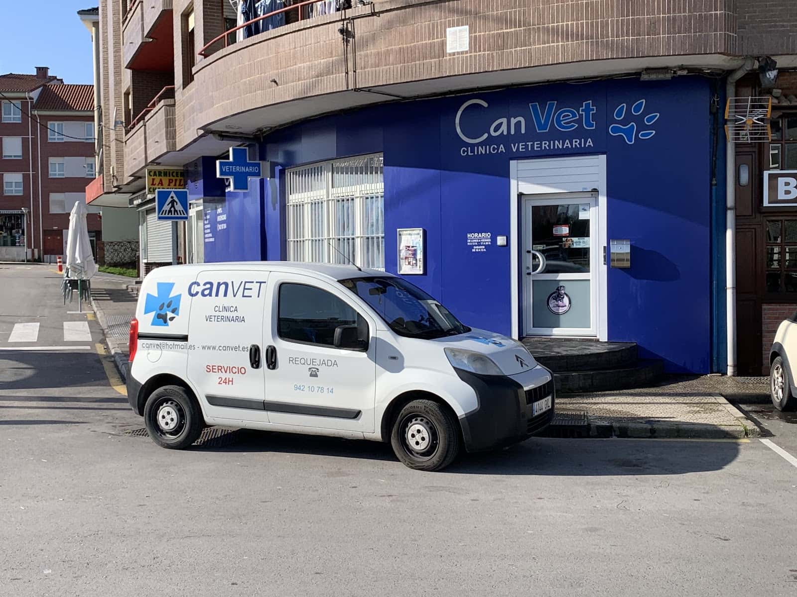 clinica veterinaria canvet veterinario clinica en requejada en cantabria principalImage ADOPTA Sitios Pet Friendly