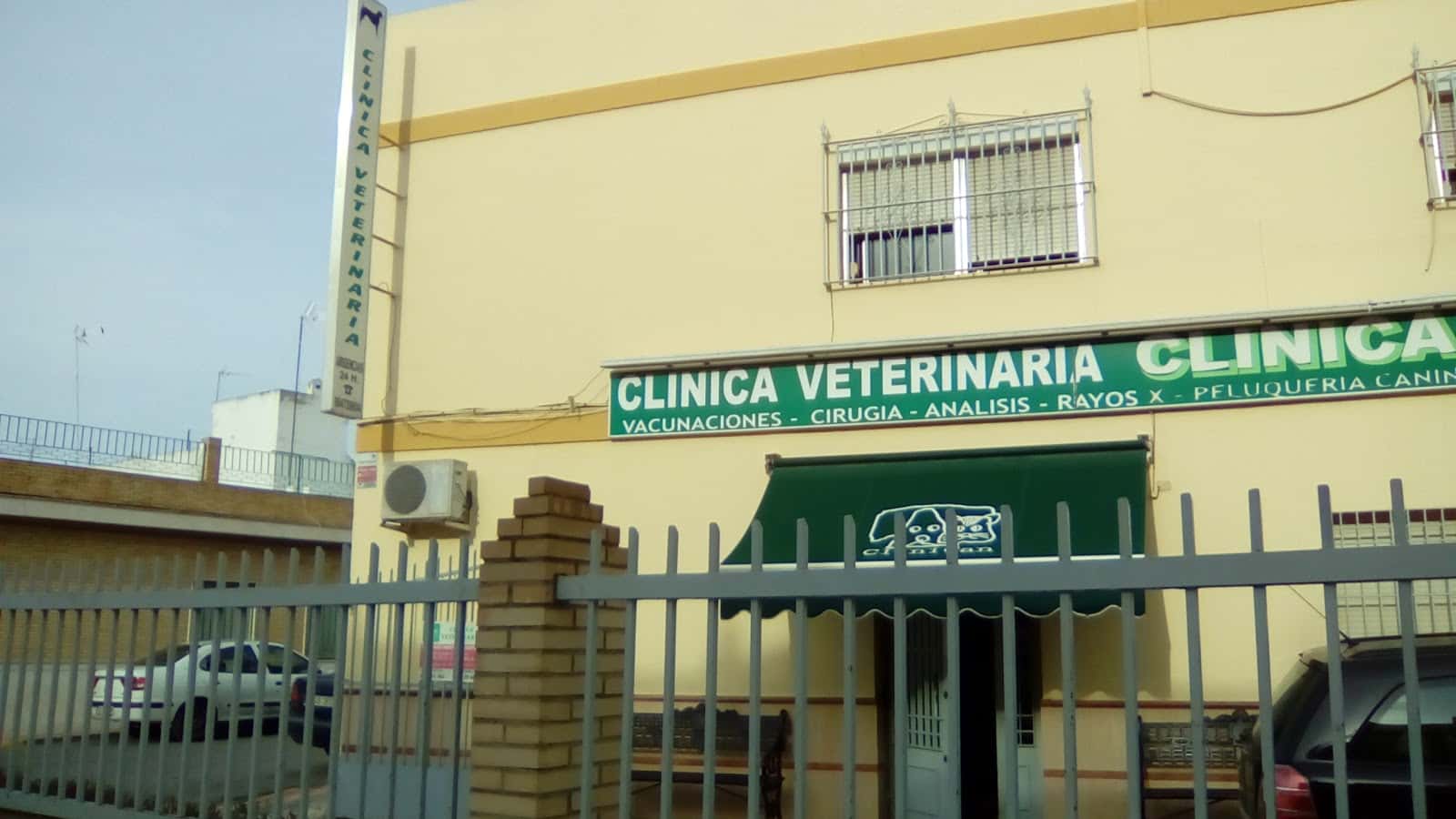 CLINICAN DOS HERMANAS. CLÍNICA VETERINARIA.