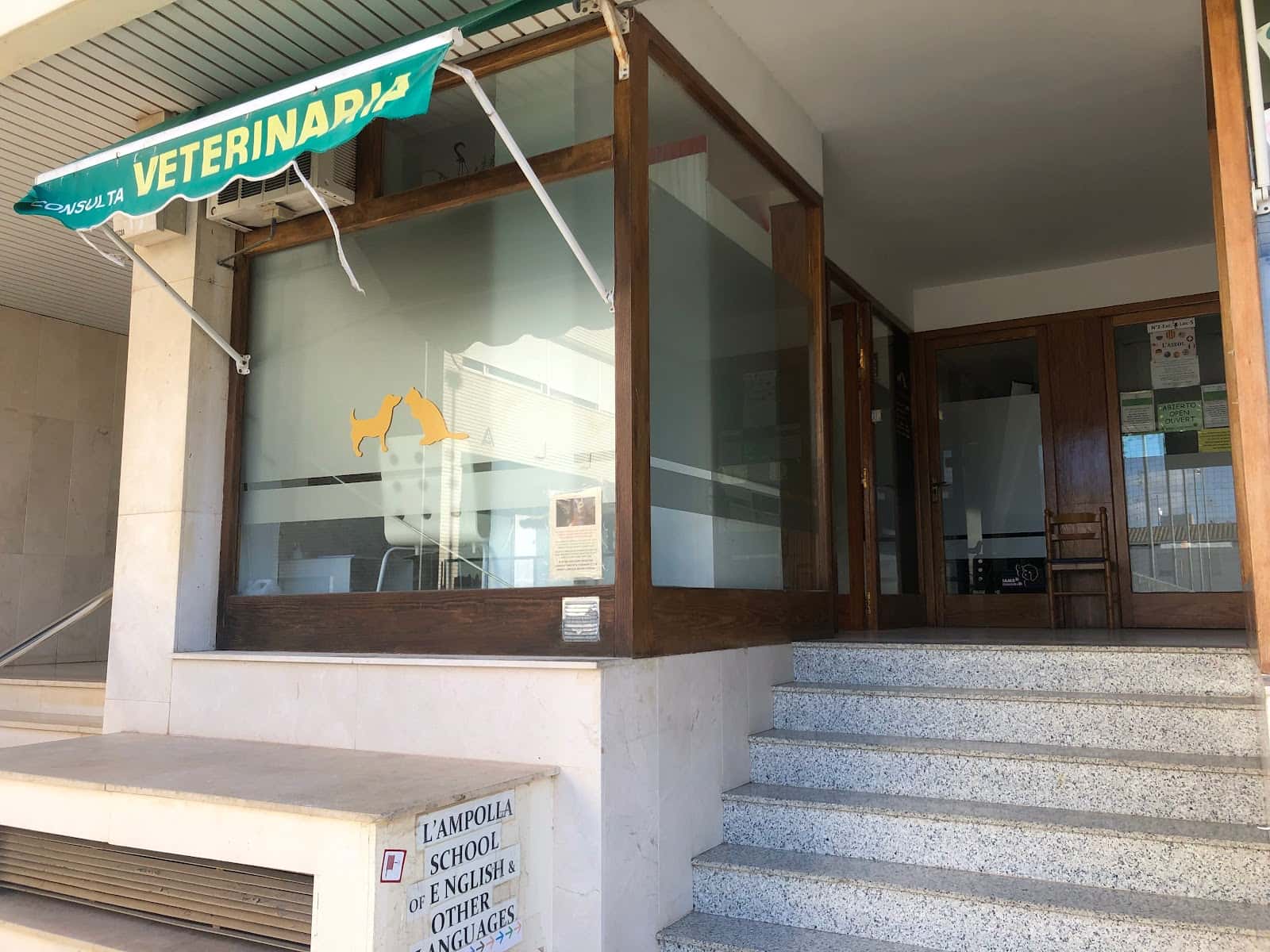 VETERINARI L'AMPOLLA