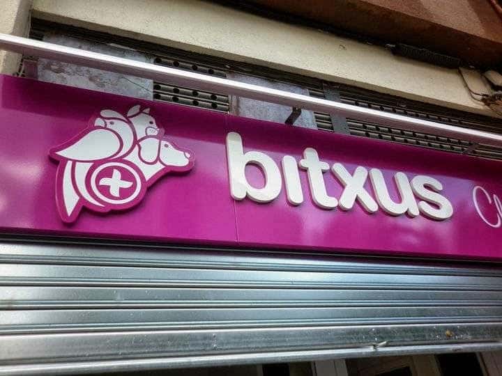 bitxus clinica veterinaria veterinario clinica en reus en tarragona principalImage ADOPTA Sitios Pet Friendly